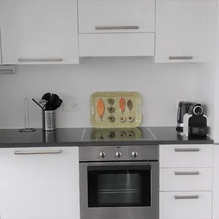 Brissago: 3.5 Zi-Wohnung an extrem ruhiger Lage mit fantastischem Ausblick Exterior foto
