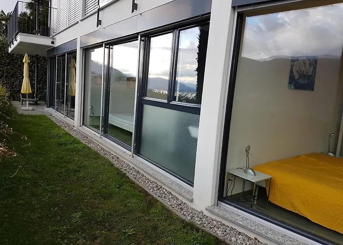 Brissago: 3.5 Zi-Wohnung An Extrem Ruhiger Lage Mit Fantastischem Ausblick
